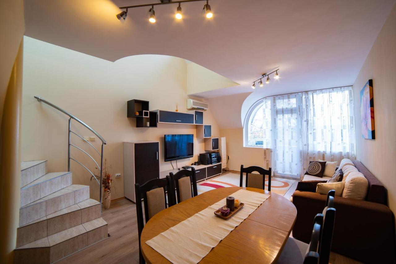 Maisonette Picadilly Varna Extérieur photo